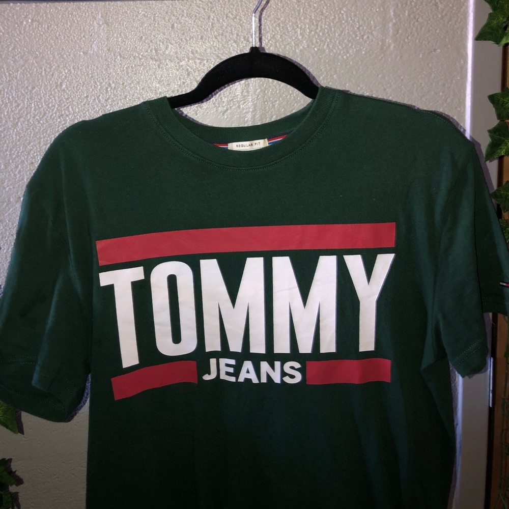 Tommy Hilfigure Top. Size S